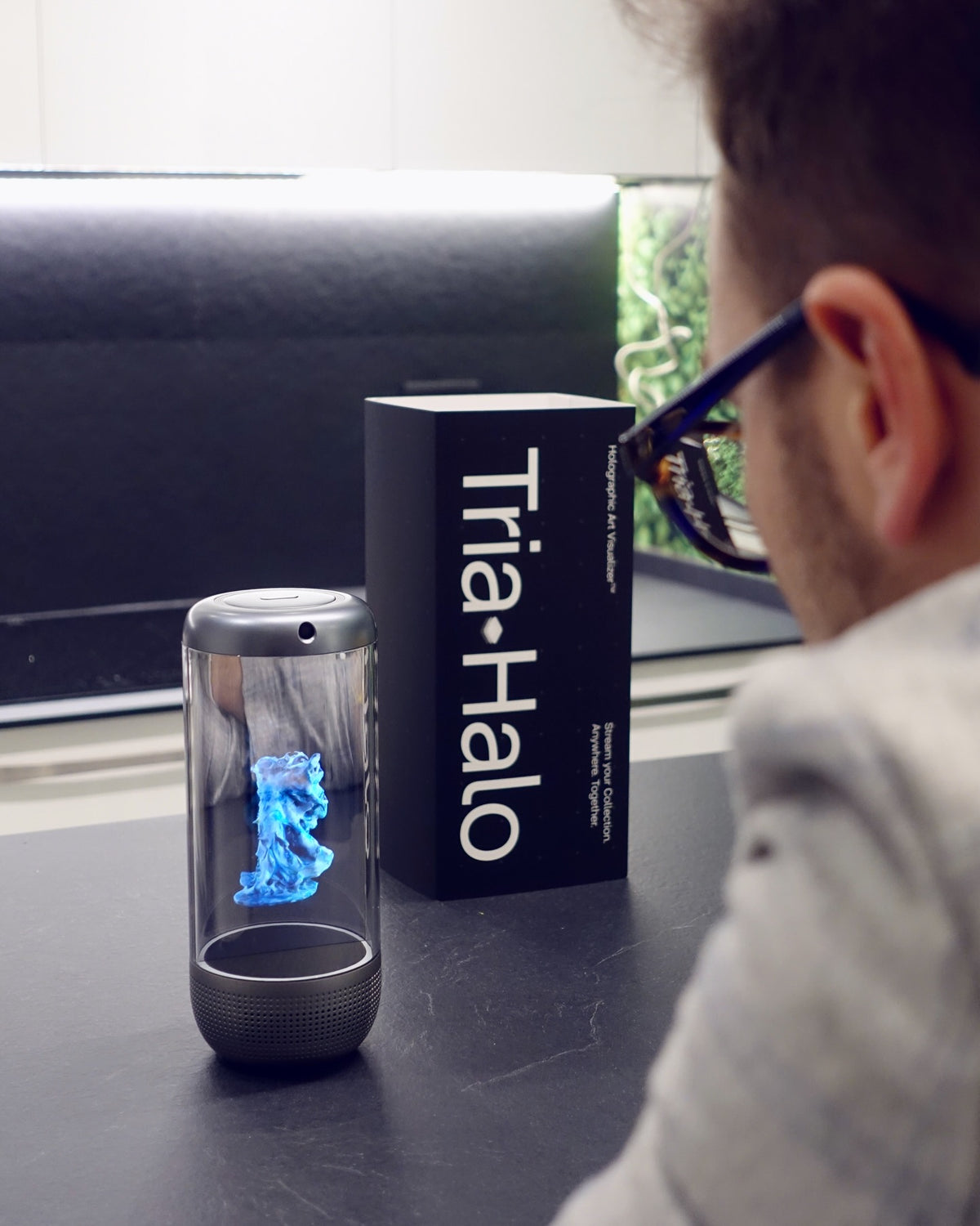 Tria Halo - Holographic Art Visualizer